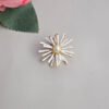 Pearl Daisy Clip